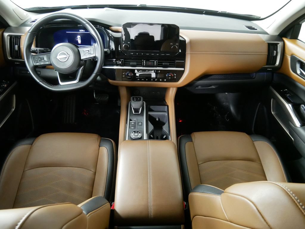 Used 2025 Nissan Pathfinder Platinum w/ Cargo Package AWD/4WD image 19