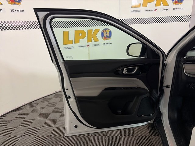 New 2026 Jeep Compass Limited image 26