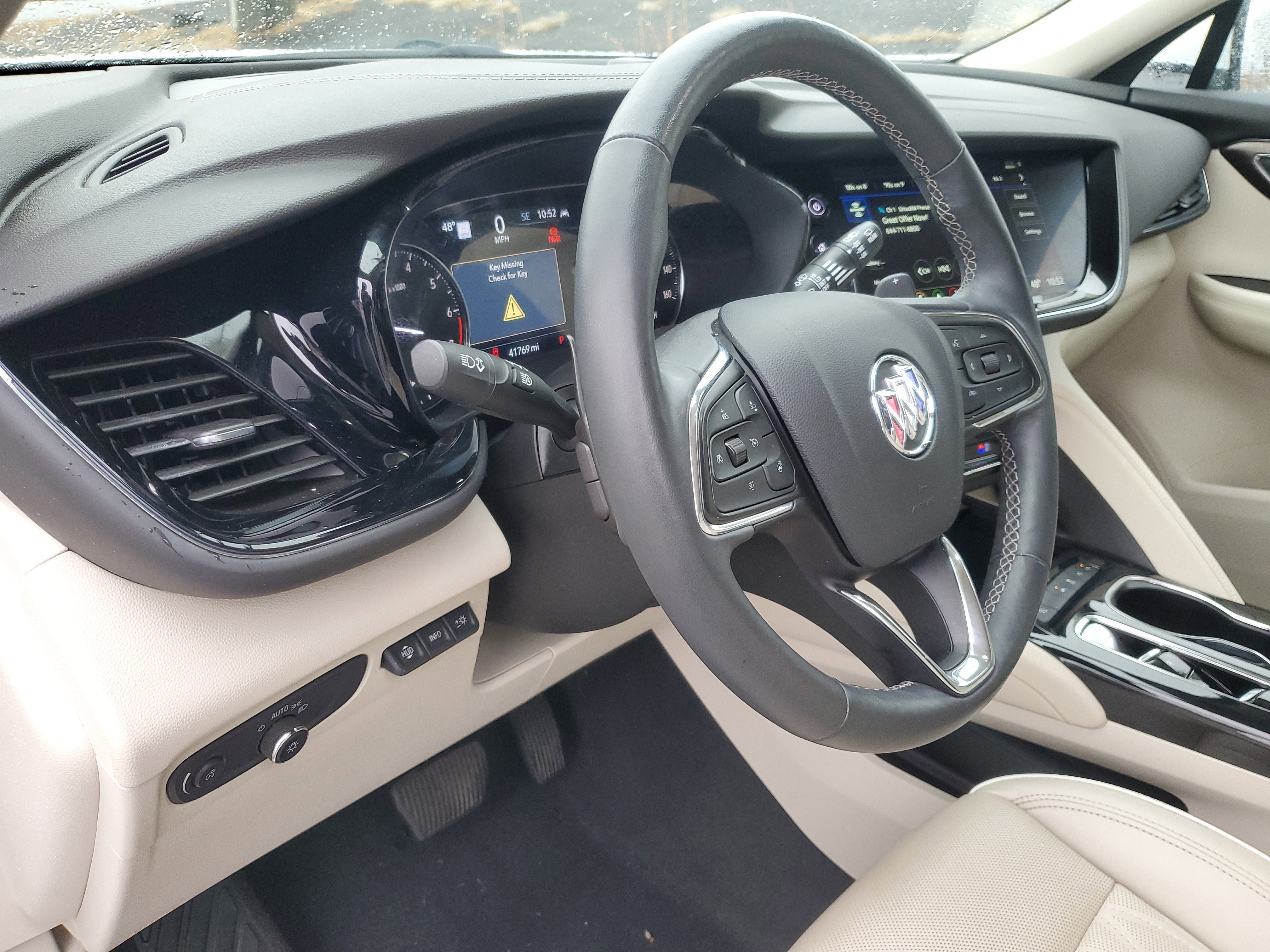 Used 2022 Buick Envision Avenir w/ Technology Package II image 16