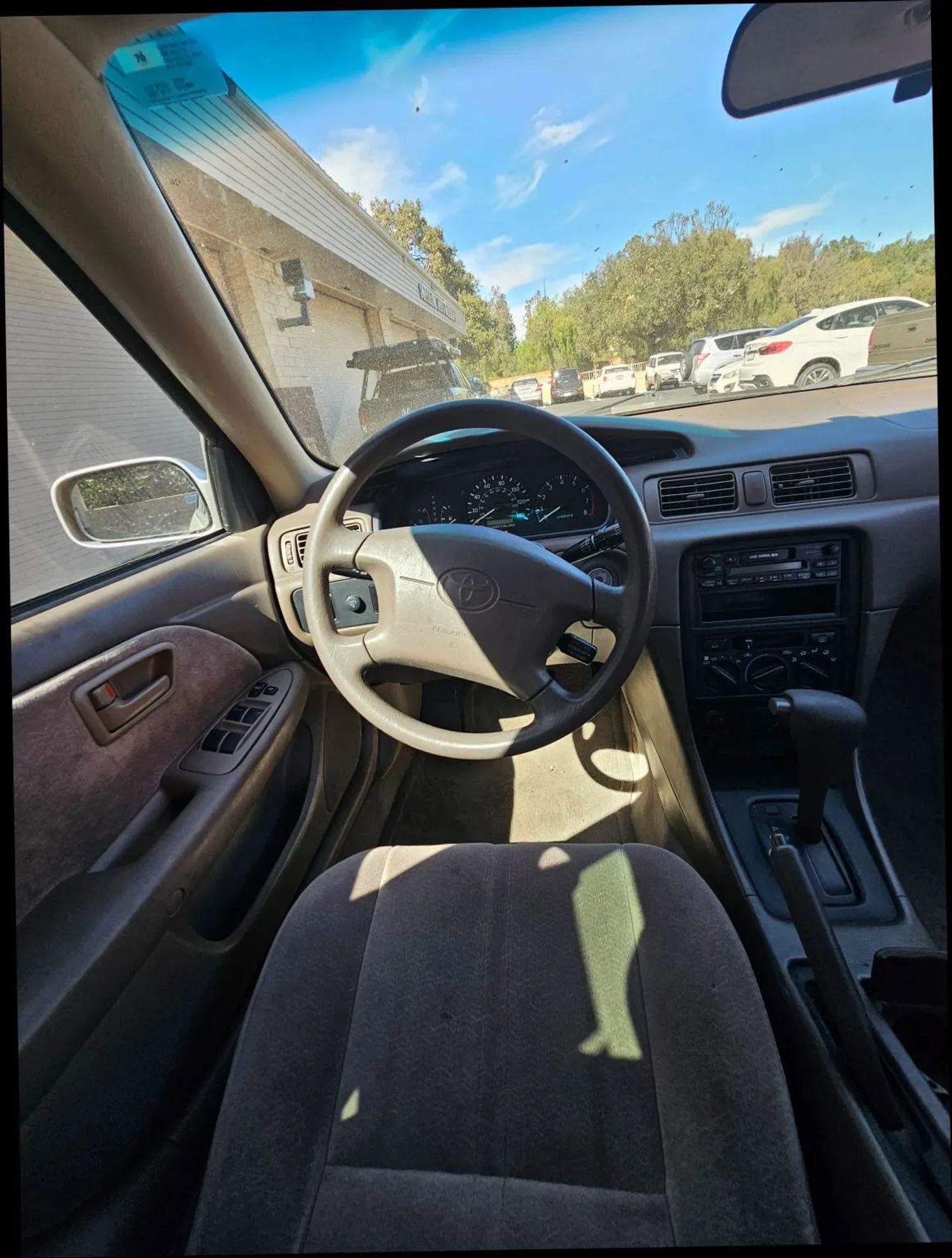 Used 1998 Toyota Camry LE FWD image 25