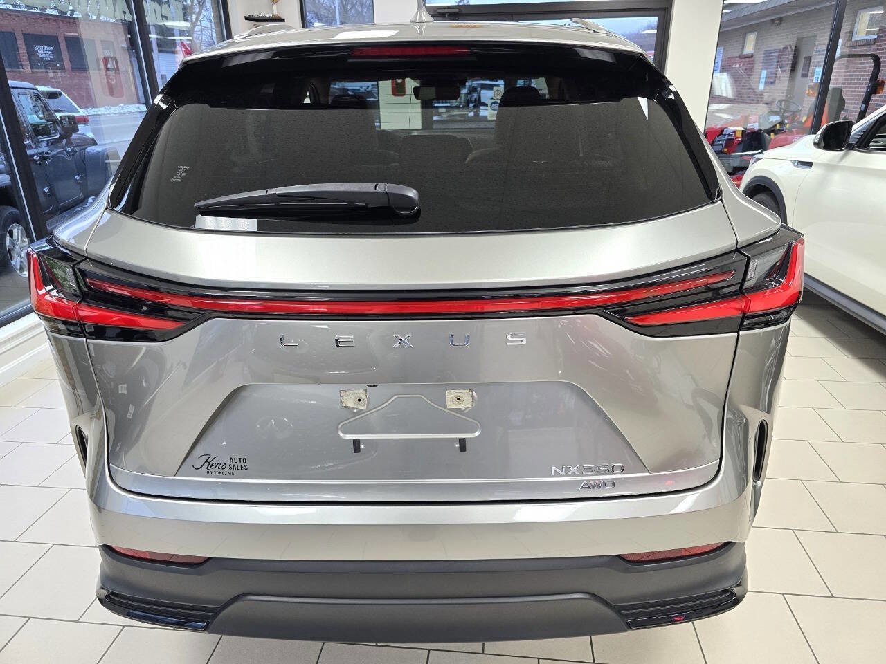 Used 2023 Lexus NX 350 AWD image 12