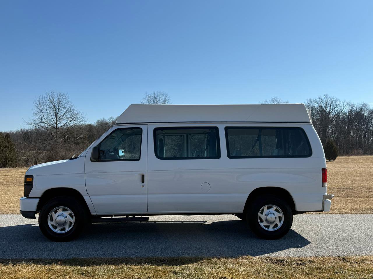 Used 2012 Ford E-250 and Econoline 250 w/ PWR Group image 2