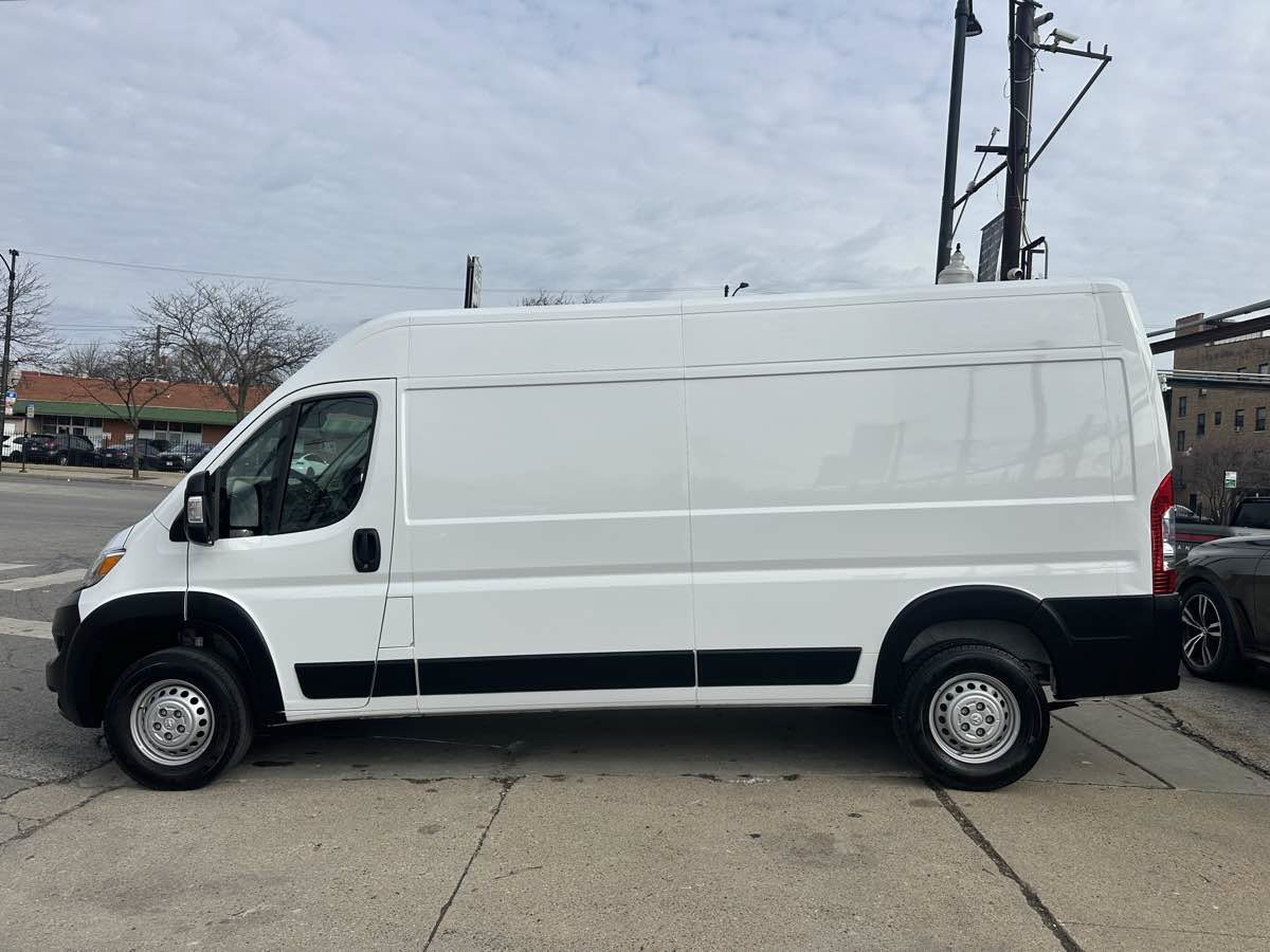 Used 2025 RAM ProMaster 2500 w/ Convenience Group FWD image 4