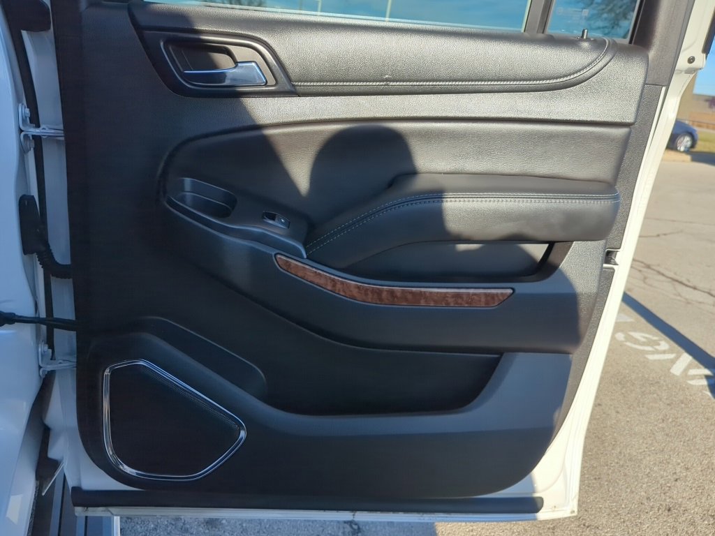 Used 2017 Chevrolet Suburban Premier image 33