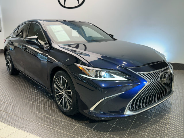 Used 2022 Lexus ES 350 w/ Premium Package FWD image 2