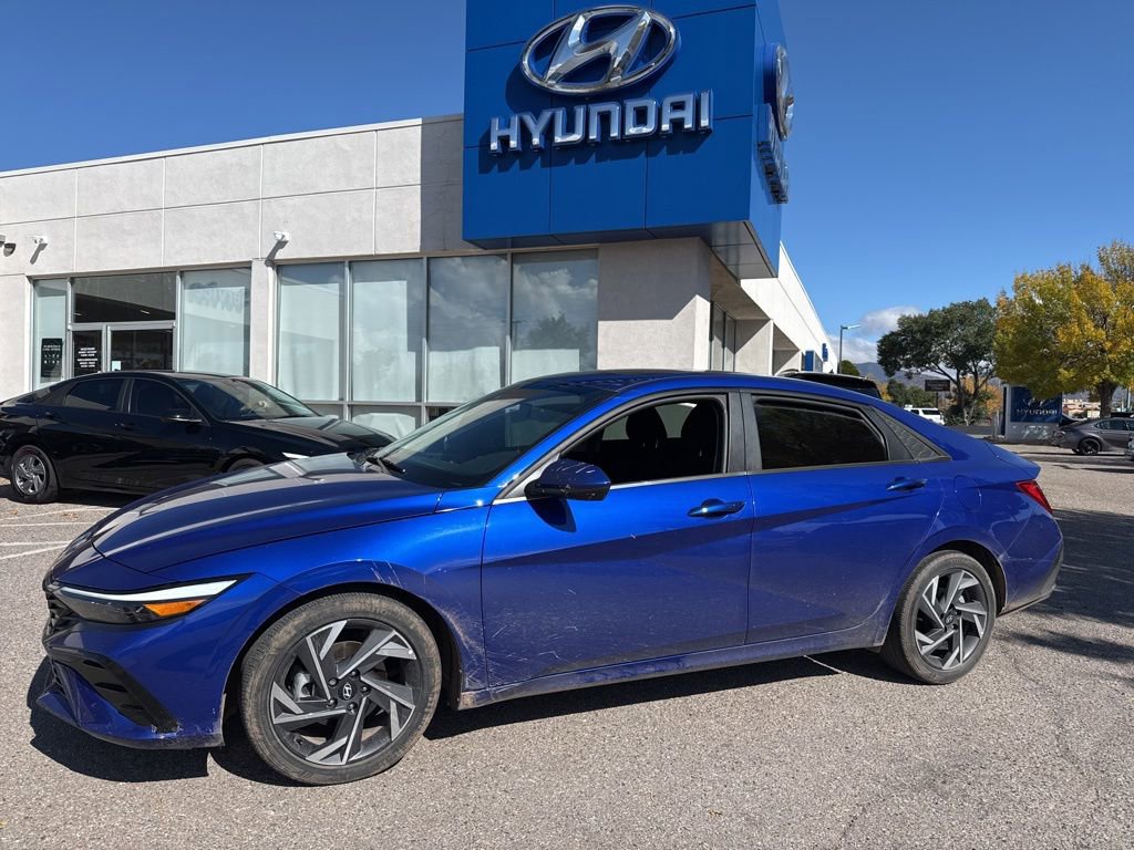 Used 2024 Hyundai Elantra SEL w/ Convenience Package