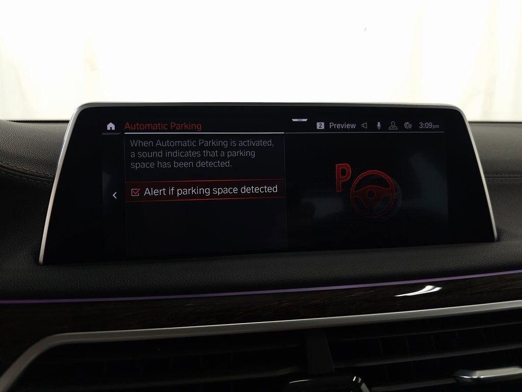 Used 2020 BMW 750i xDrive image 31