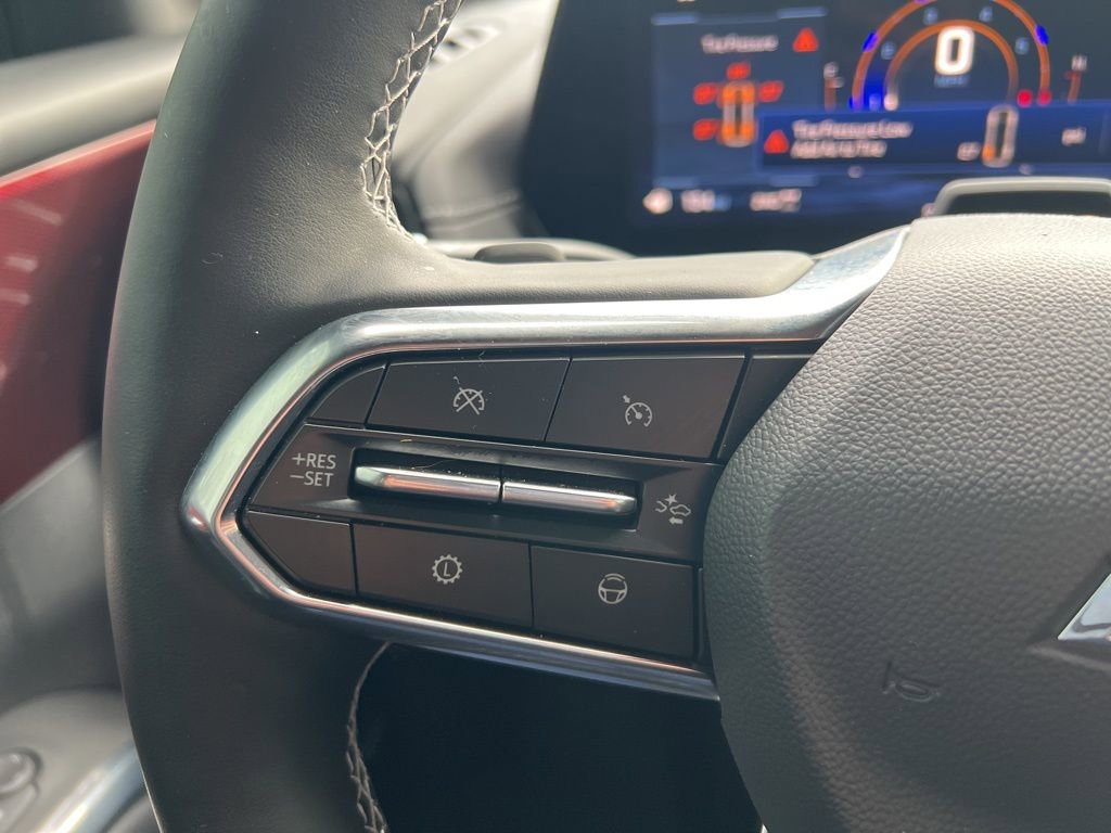 Used 2025 Chevrolet Traverse Z71 w/ Enhanced Driving Package image 21