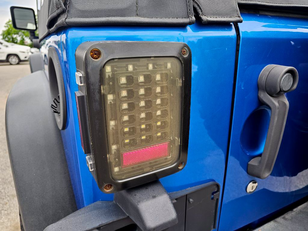 Used 2015 Jeep Wrangler Sport AWD/4WD image 10