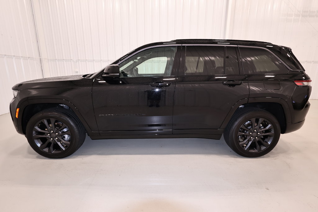 Used 2026 Jeep Grand Cherokee Limited AWD/4WD image 6