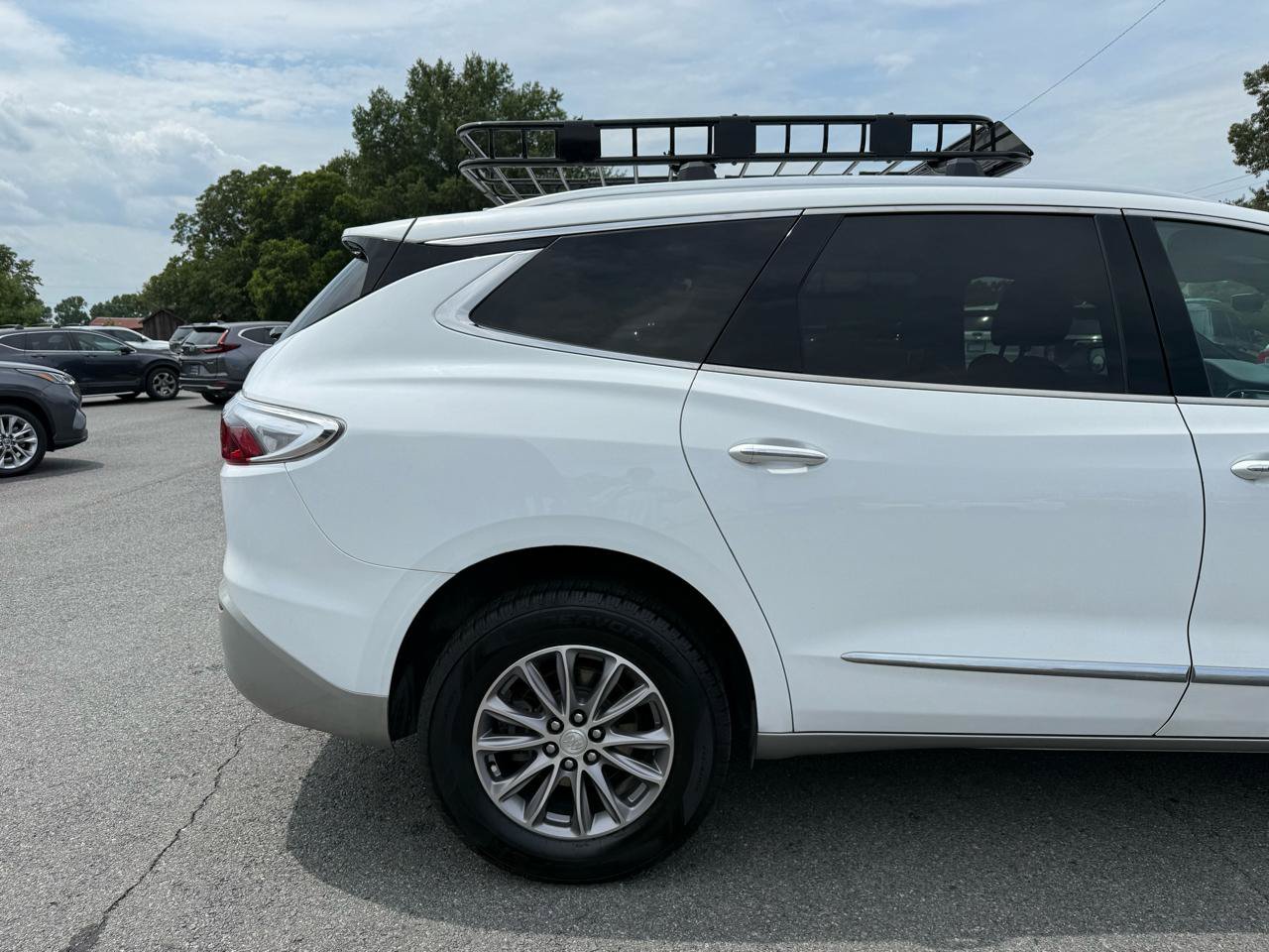 Used 2022 Buick Enclave Premium AWD/4WD image 43