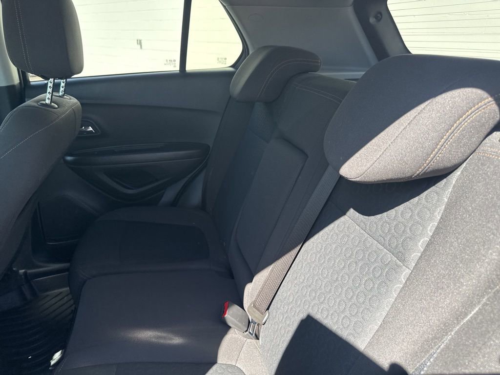Used 2022 Chevrolet Trax LS w/ Tint and Cruise Package image 13