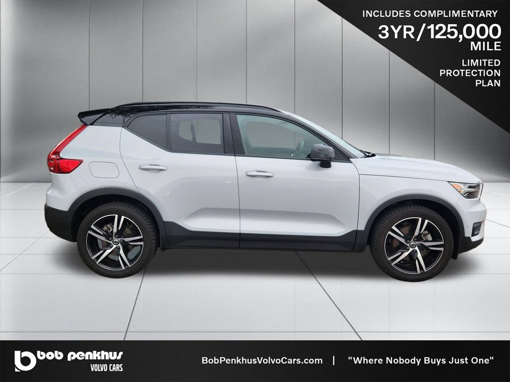Used 2022 Volvo XC40 T5 R-Design AWD/4WD image 24