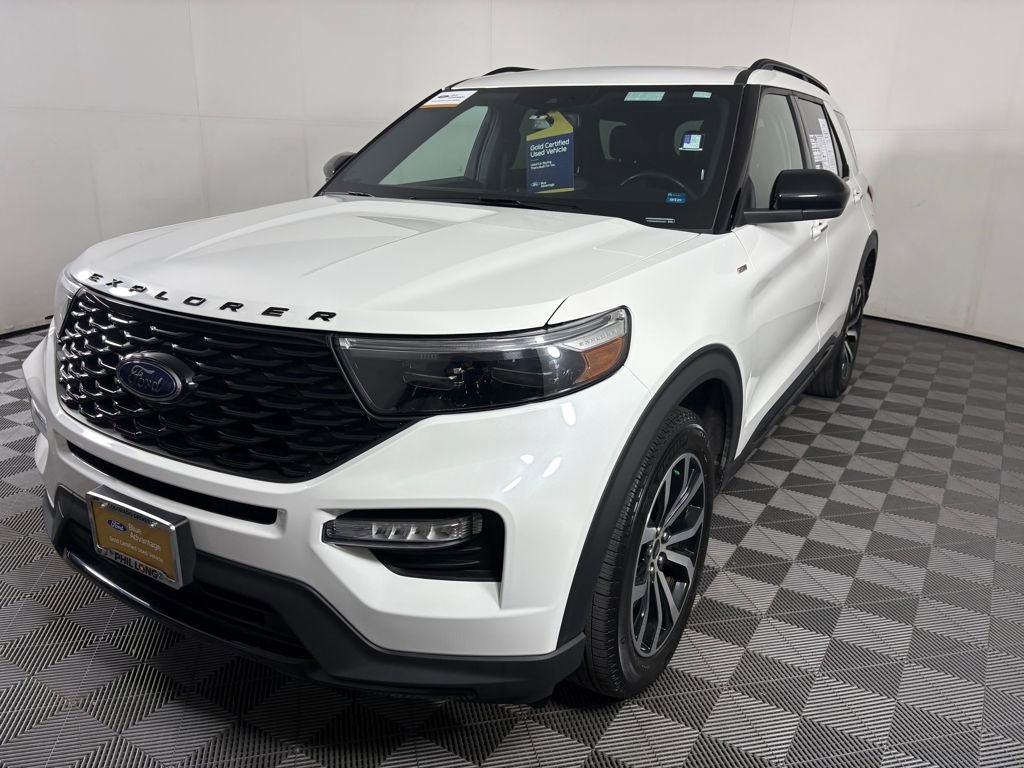 Used 2023 Ford Explorer ST-Line w/ Class IV Trailer Tow Package AWD/4WD image 3