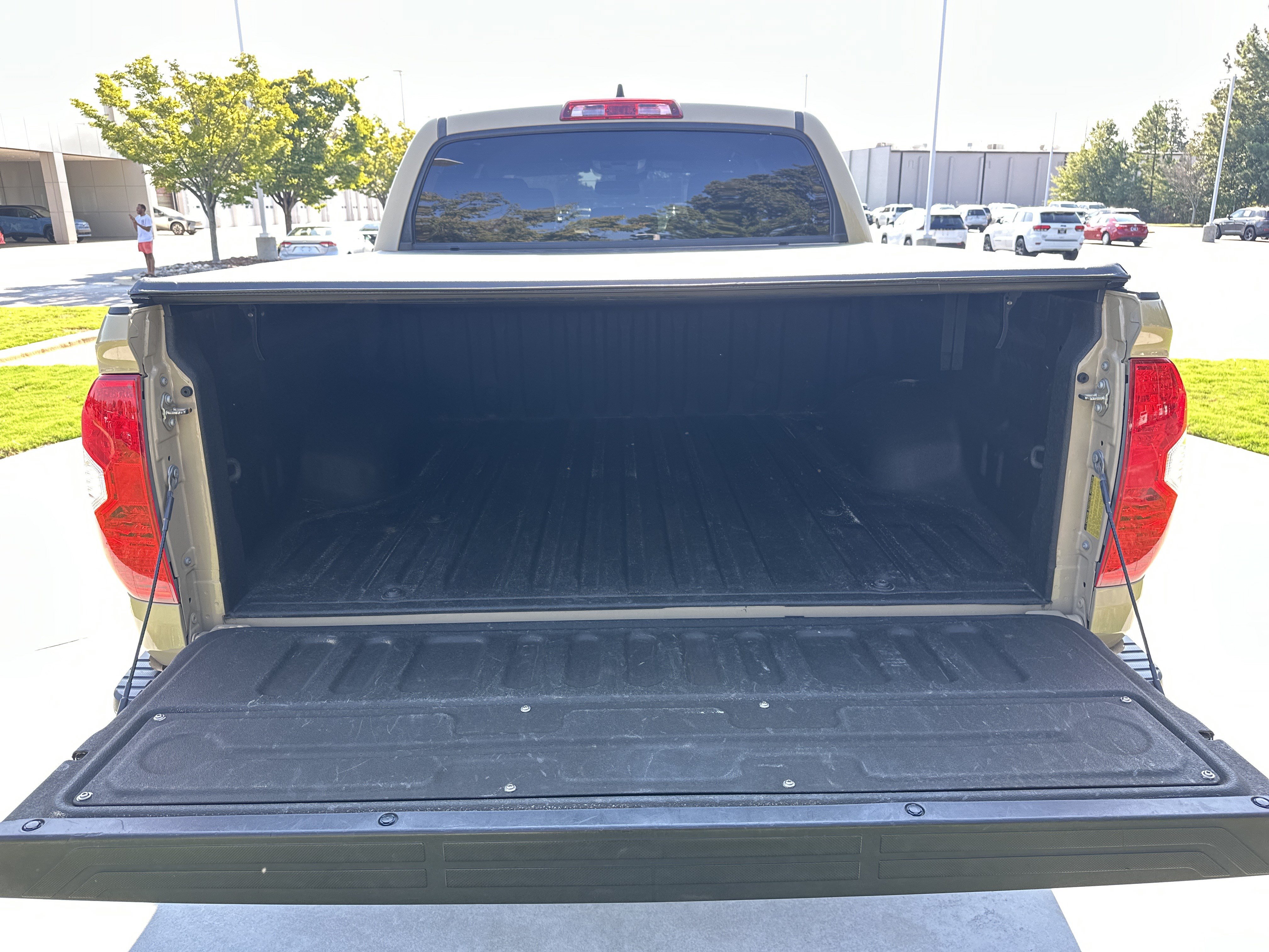 Certified 2020 Toyota Tundra SR5 w/ SR5 Upgrade Package RWD image 32
