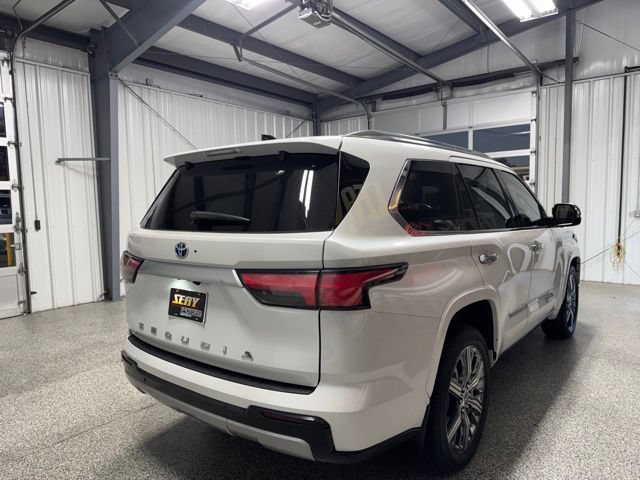 Used 2023 Toyota Sequoia Capstone AWD/4WD image 18