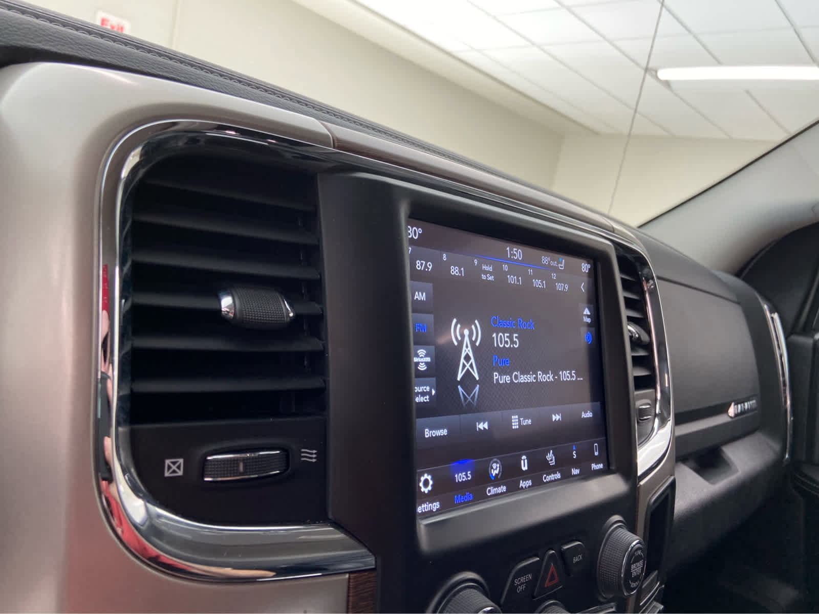 Used 2018 RAM 1500 Laramie w/ Convenience Group image 22