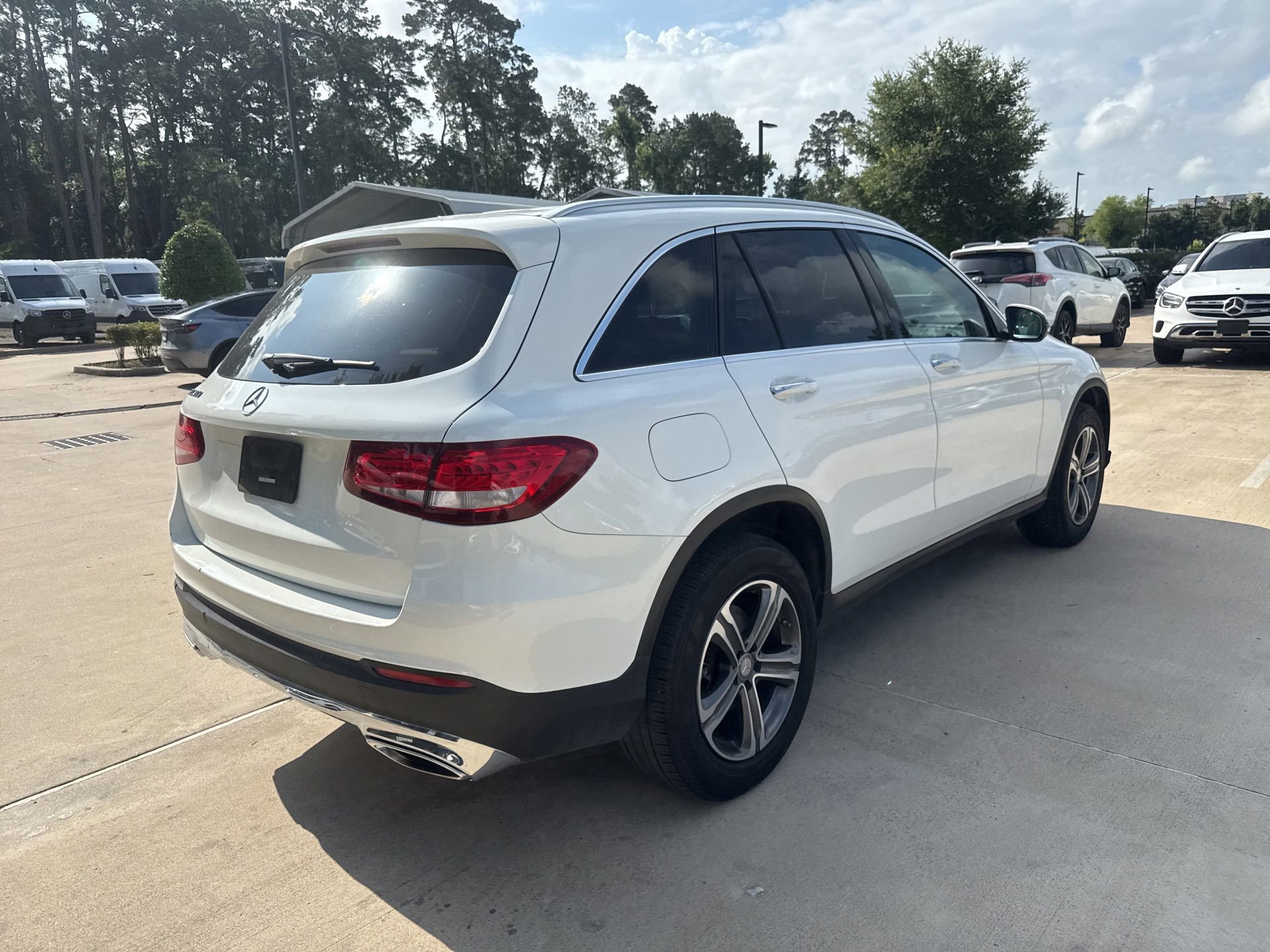 Used 2017 Mercedes-Benz GLC 300 image 4