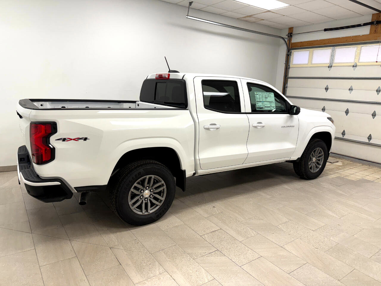 New 2025 Chevrolet Colorado LT w/ Advanced Trailering Package image 13
