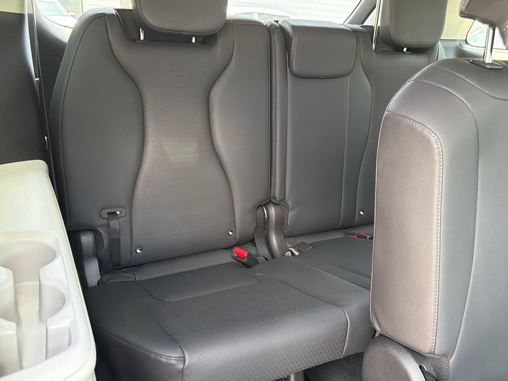 Certified 2024 Kia Carnival SX Prestige FWD image 17