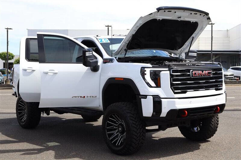 Used 2025 GMC Sierra 3500 AT4 AWD/4WD image 42