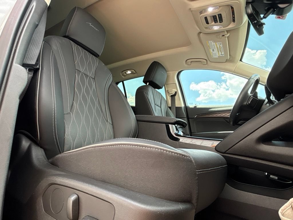 Used 2023 Buick Envision Avenir FWD image 27