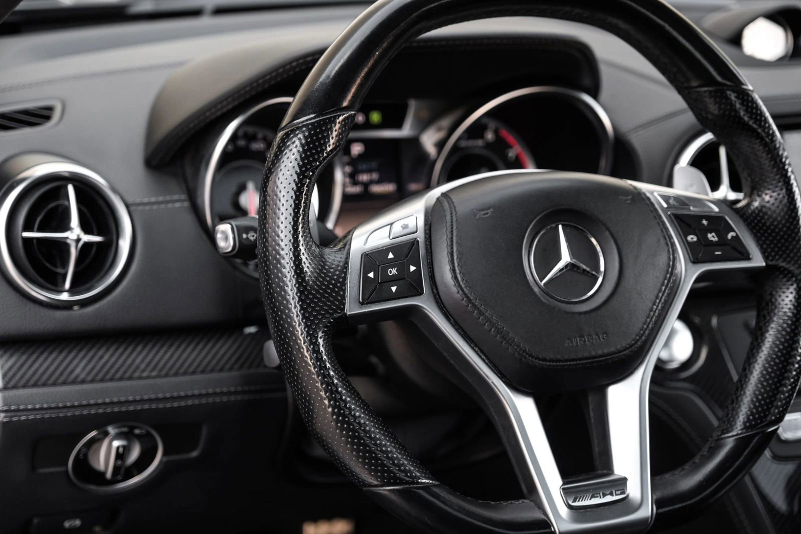 Used 2013 Mercedes-Benz SL 63 AMG image 15