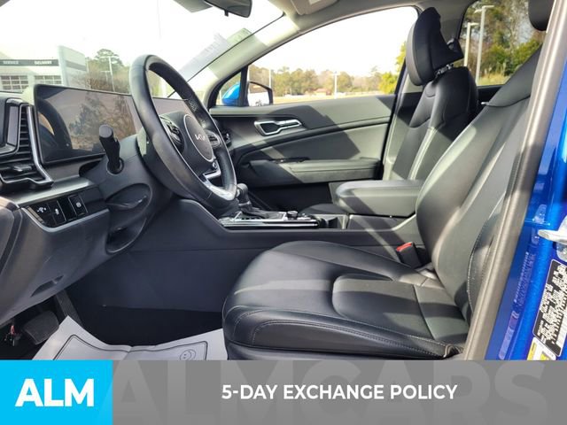 Used 2024 Kia Sportage EX image 3