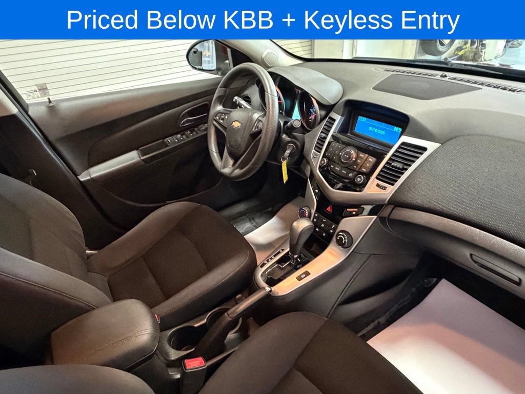 Used 2016 Chevrolet Cruze LT FWD image 19
