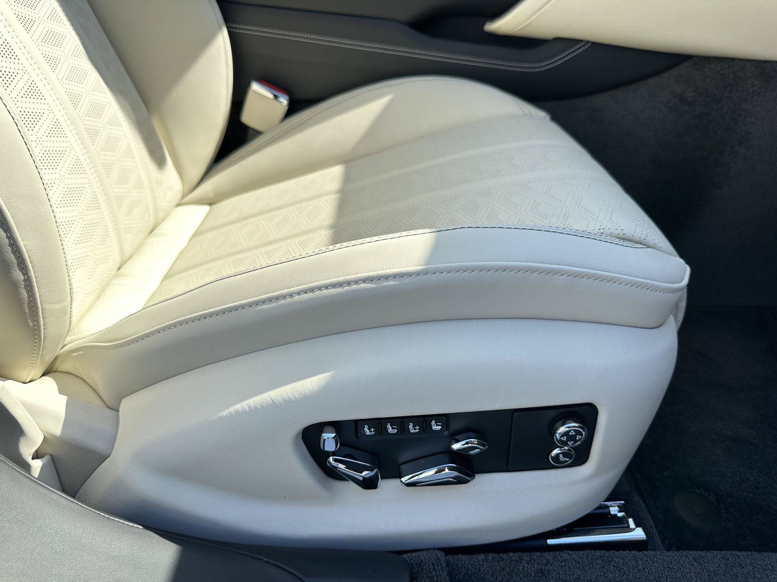 New 2026 Bentley Flying Spur Plug-In Hybrid AWD/4WD image 16