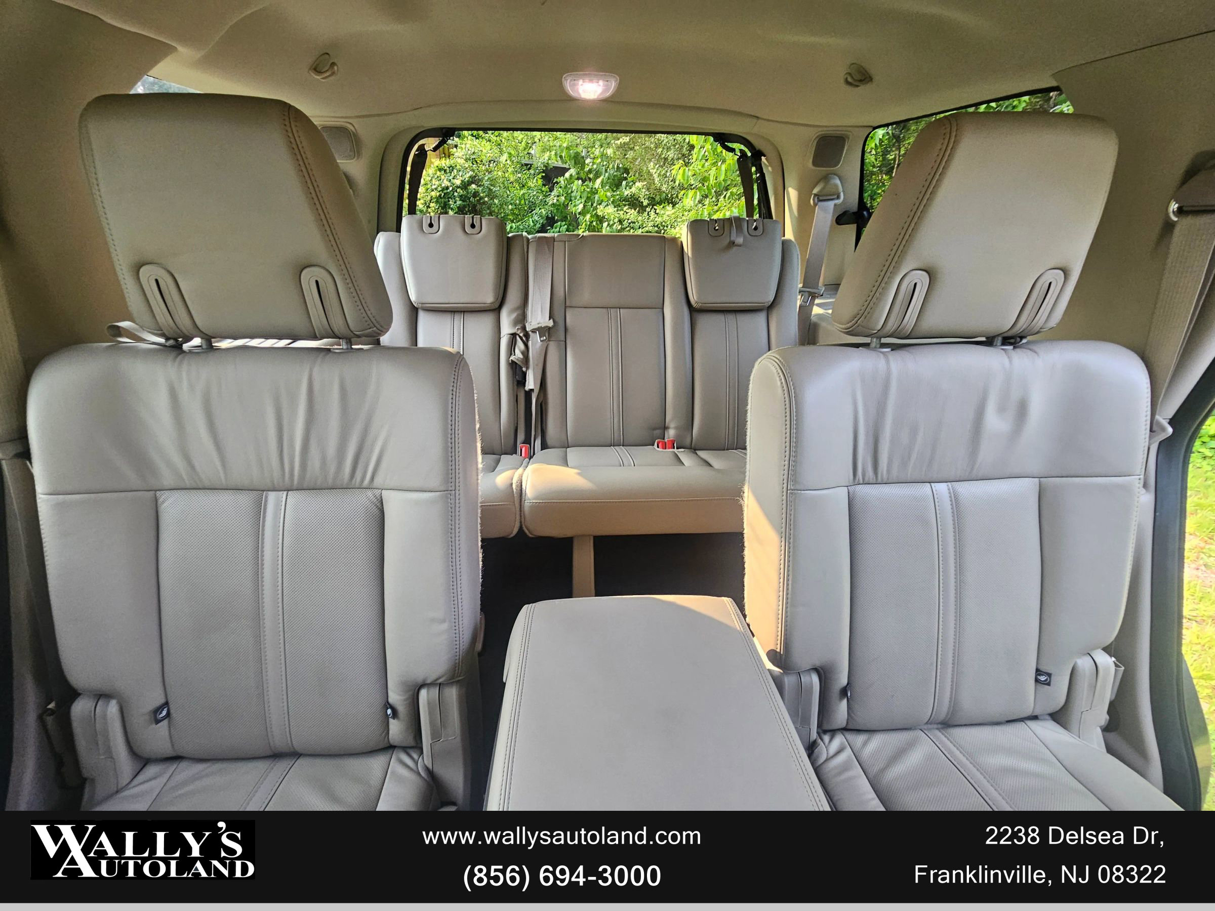 Used 2015 Lincoln Navigator 4WD image 22