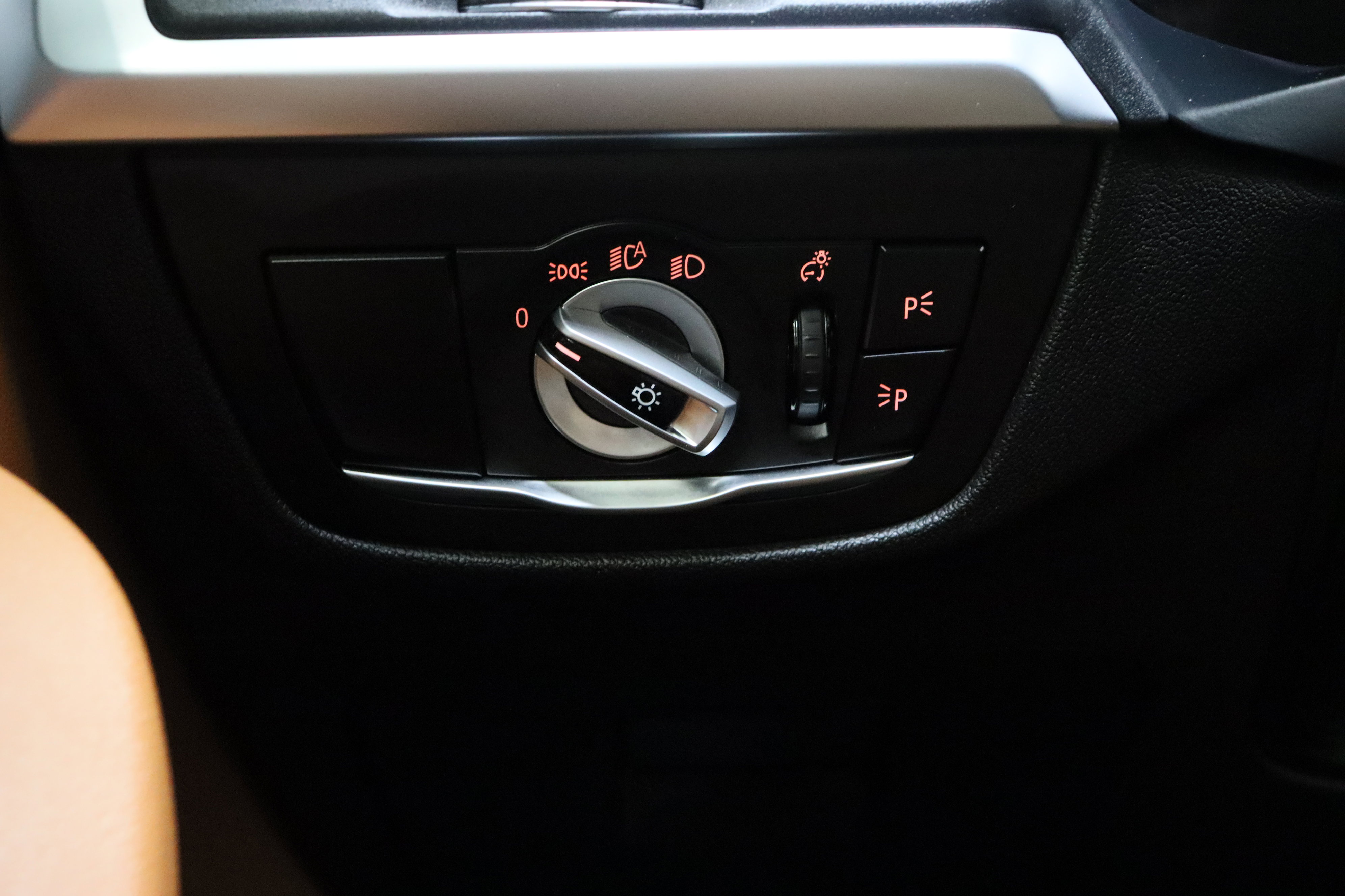 Used 2024 BMW X3 sDrive30i w/ Premium Package image 28