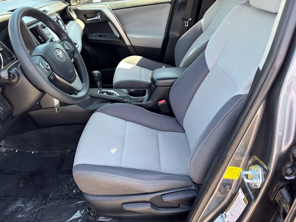 Used 2015 Toyota RAV4 XLE AWD/4WD image 18