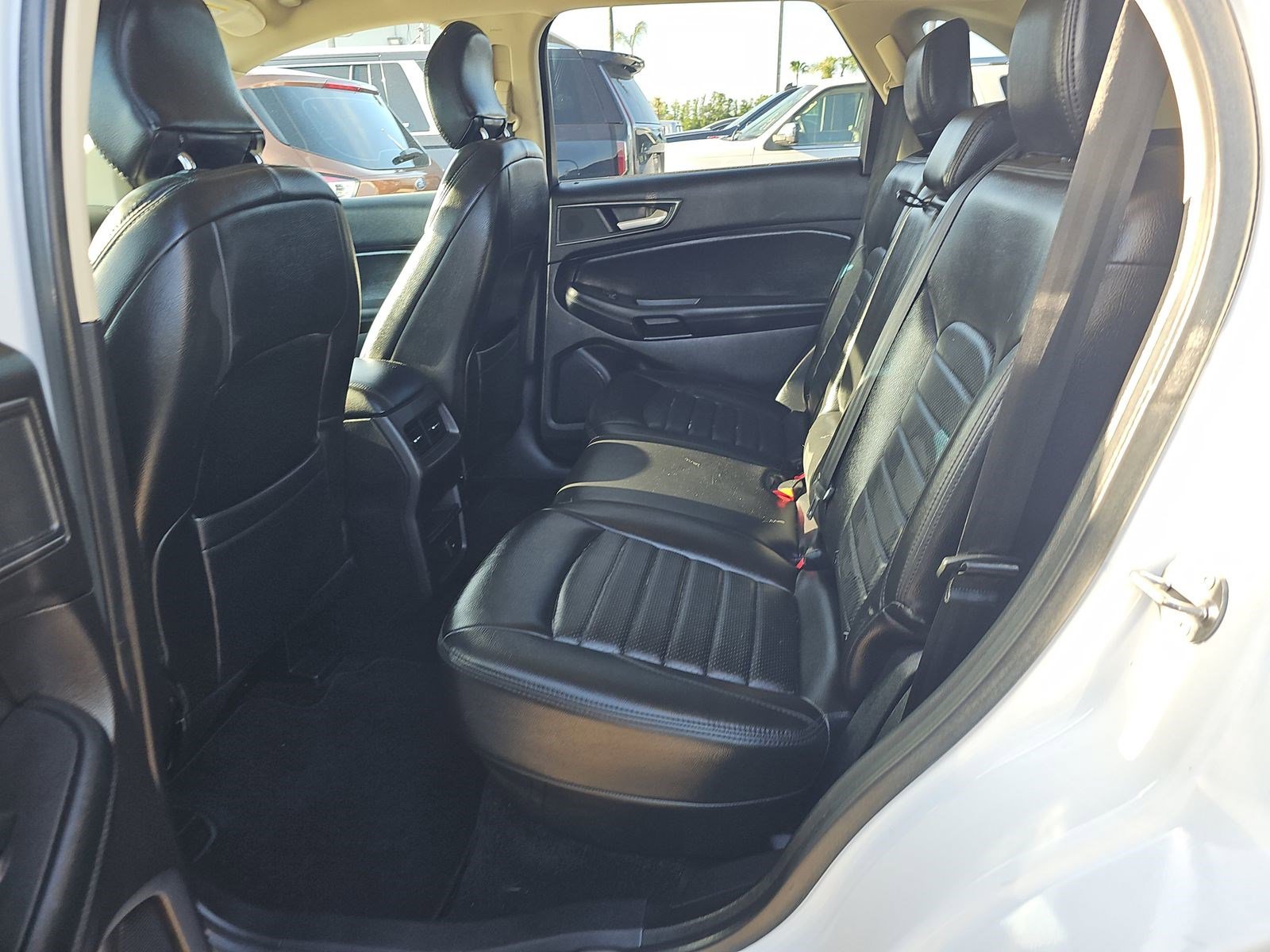 Used 2017 Ford Edge SE FWD image 14