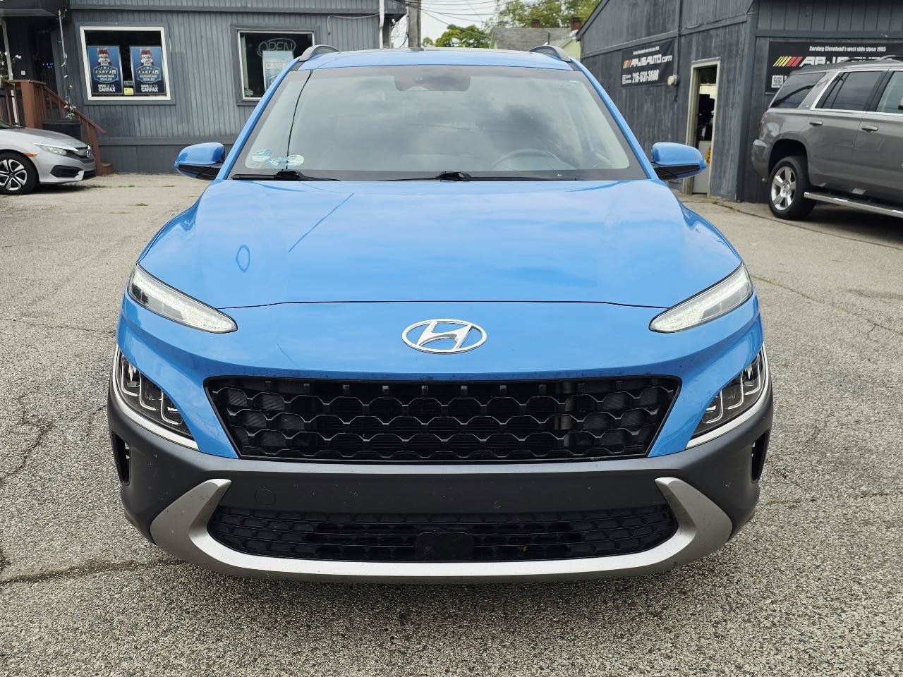 Used 2022 Hyundai Kona Limited FWD image 2