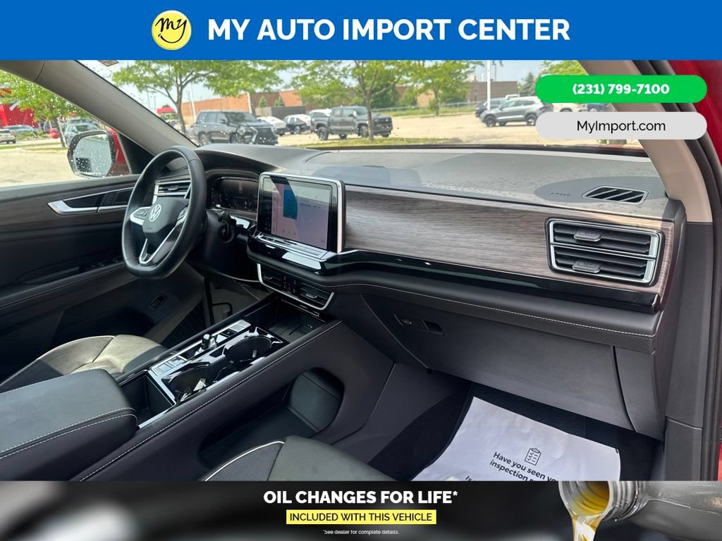 Used 2025 Volkswagen Atlas SEL Premium R-Line AWD/4WD image 31