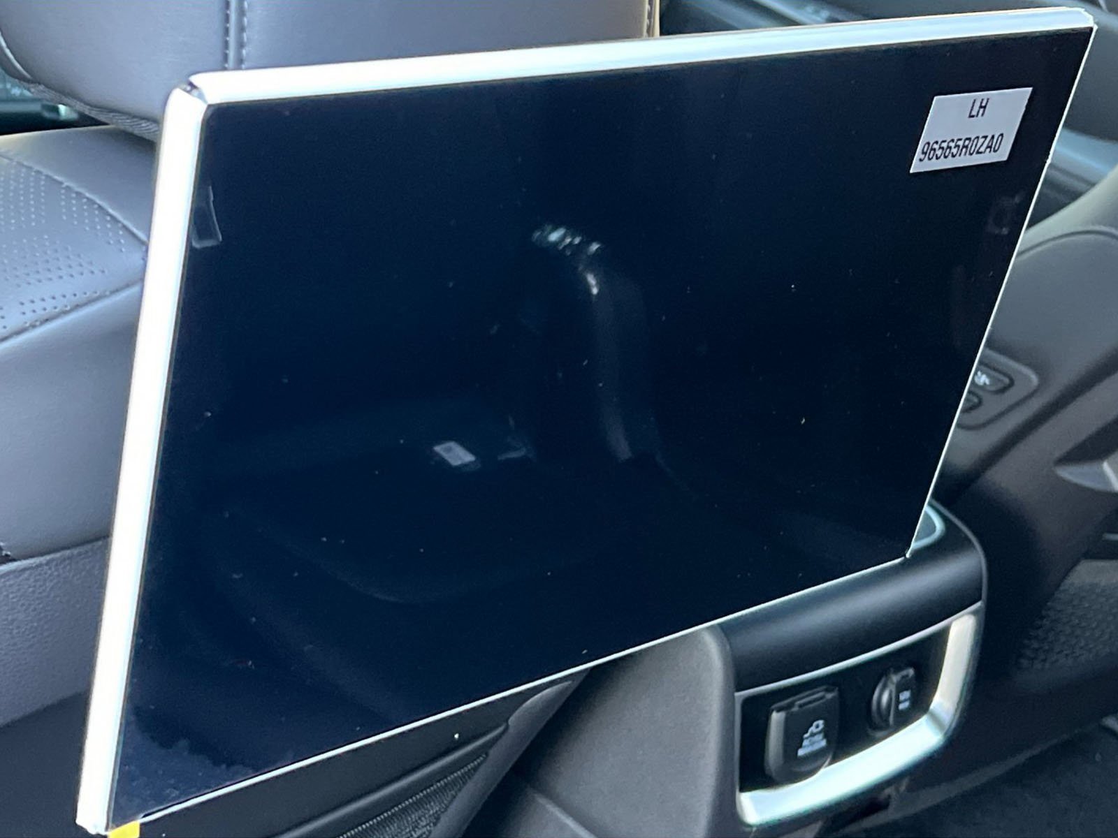 New 2025 Kia Carnival SX image 15