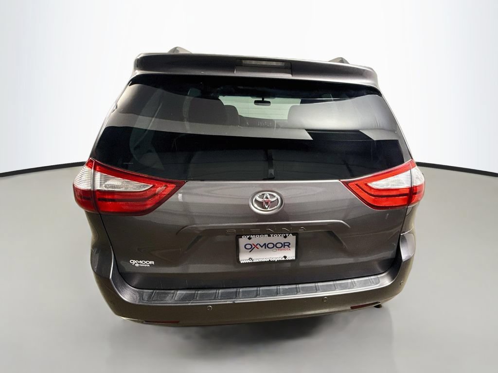 Used 2015 Toyota Sienna XLE Premium FWD image 6