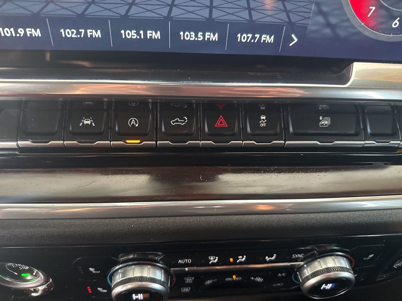 Used 2024 GMC Sierra 1500 SLT image 33