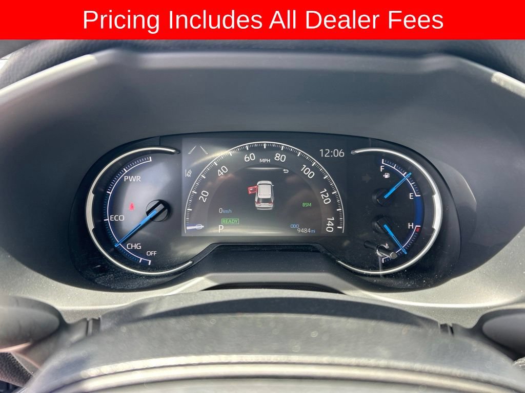 Used 2025 Toyota RAV4 XLE AWD/4WD image 9