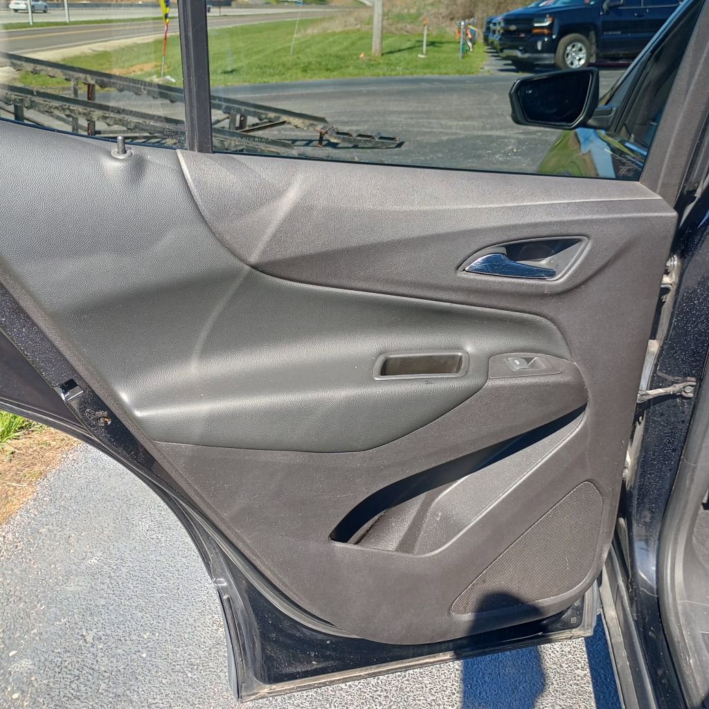Used 2020 Chevrolet Equinox LT image 16