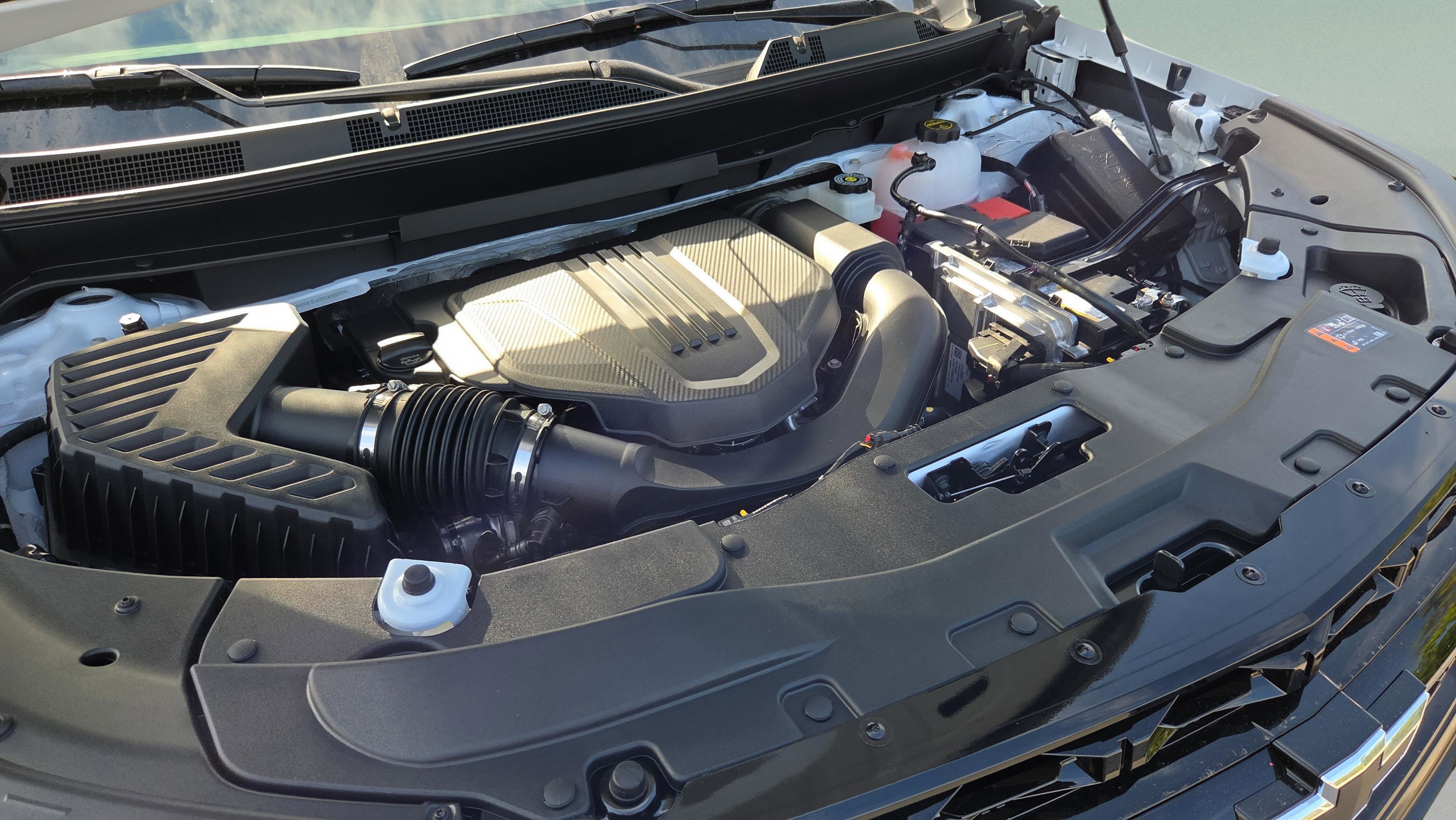 New 2026 Chevrolet Traverse RS w/ LPO, Floor Liner Package FWD image 18