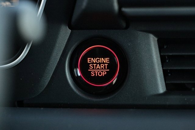 New 2025 Honda Pilot Touring image 38