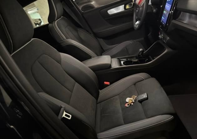 Used 2023 Volvo C40 P8 Recharge Ultimate image 6