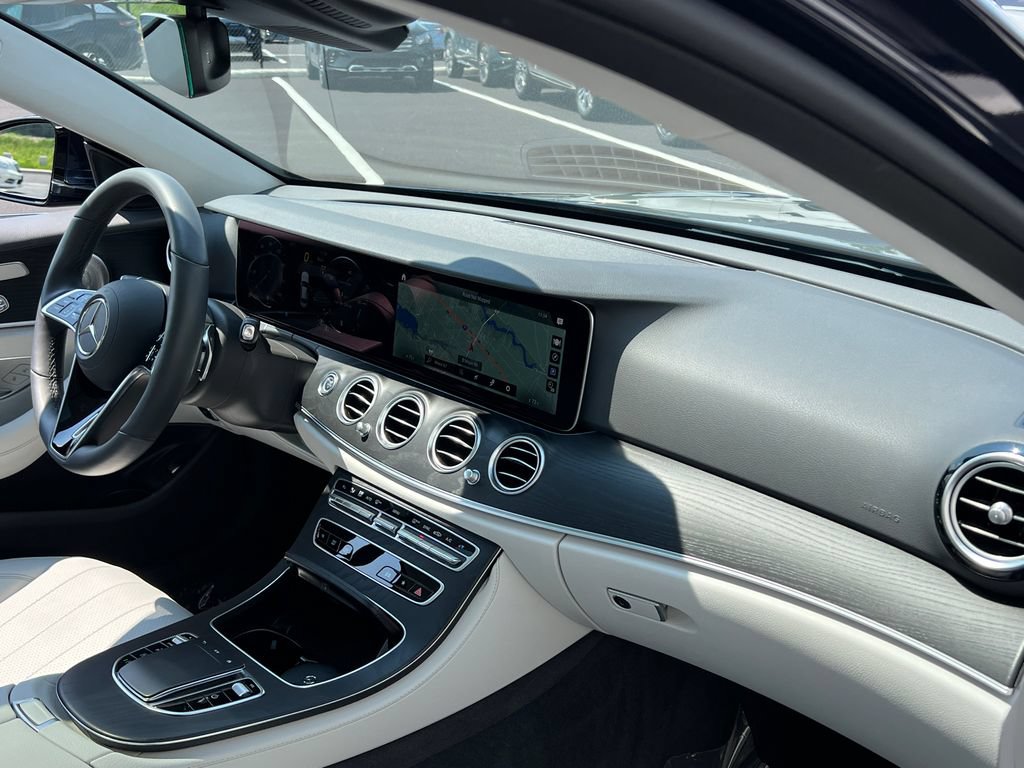 Used 2023 Mercedes-Benz E 350 4MATIC Sedan image 29