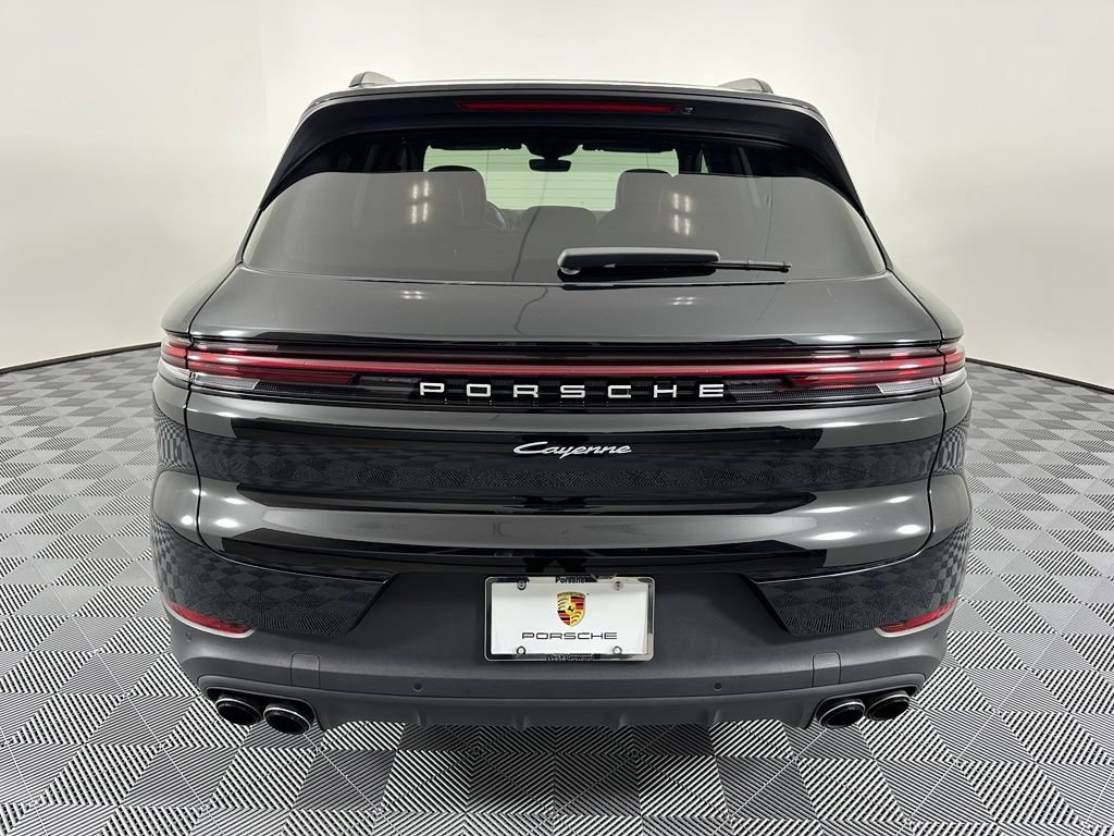 Certified 2024 Porsche Cayenne w/ Premium Package Plus (PFM) AWD/4WD image 13
