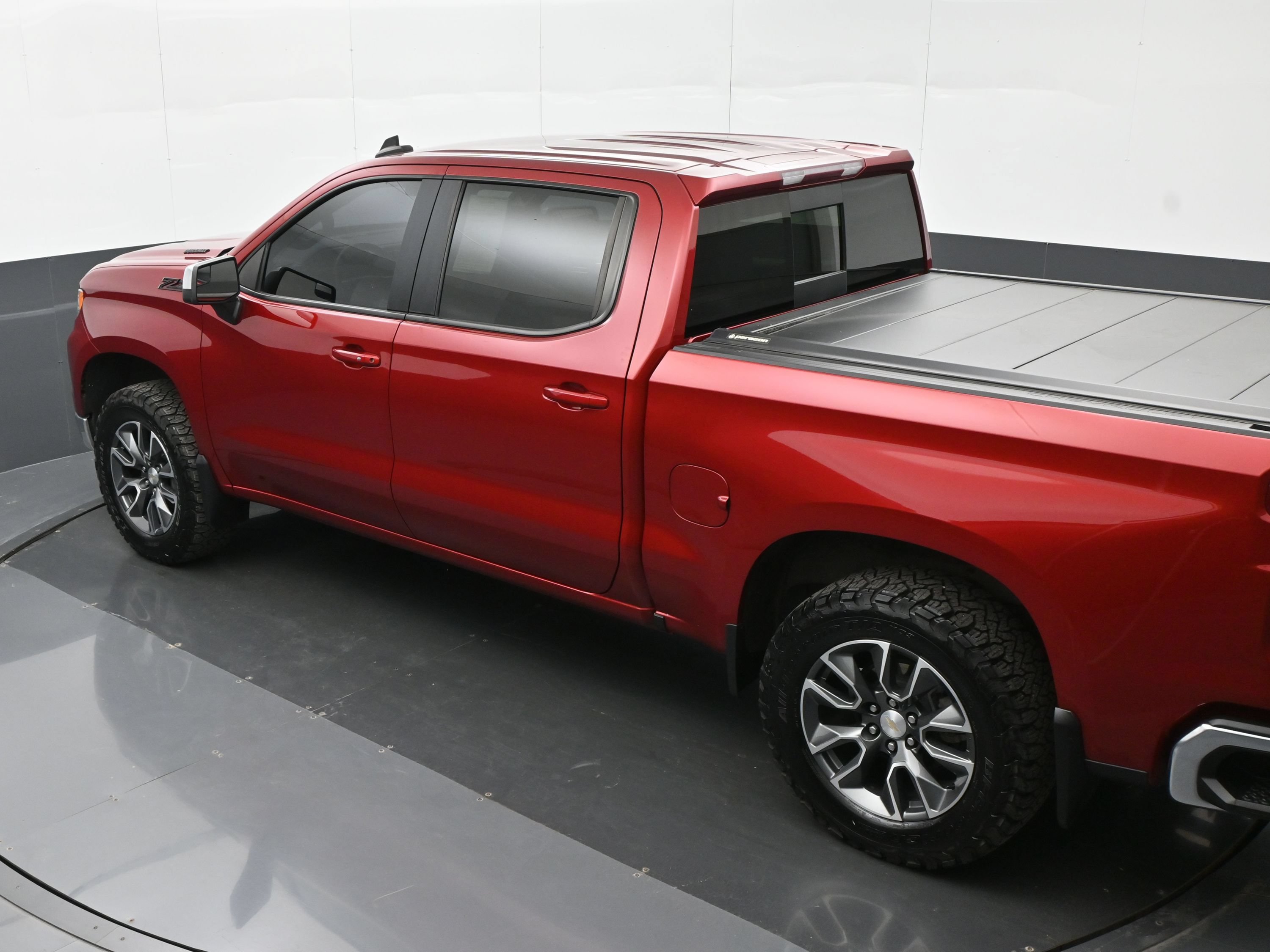 Used 2023 Chevrolet Silverado 1500 LT AWD/4WD image 28