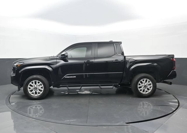 Used 2024 Toyota Tacoma SR5 AWD/4WD image 7
