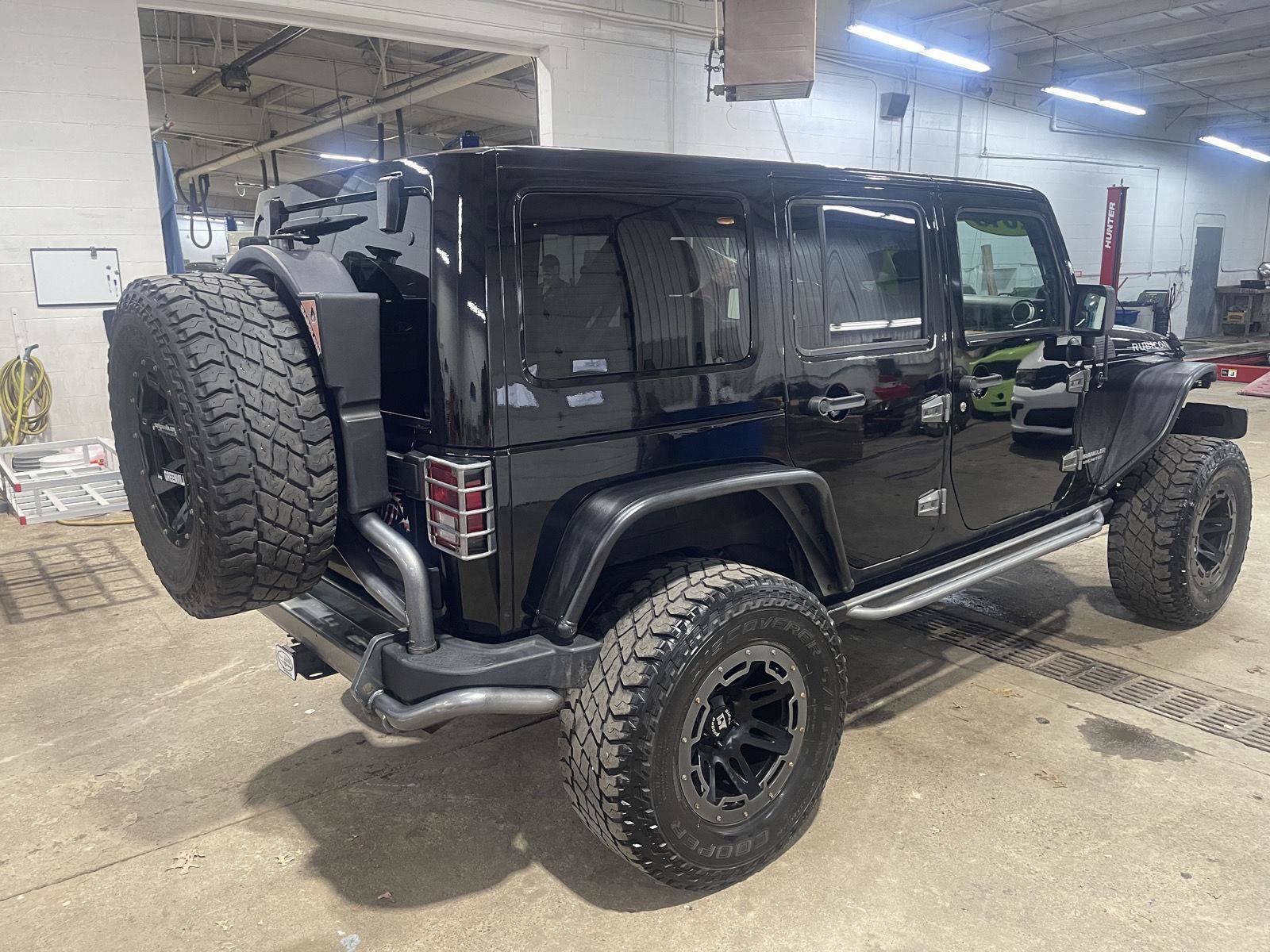 Used 2013 Jeep Wrangler Unlimited Rubicon image 8