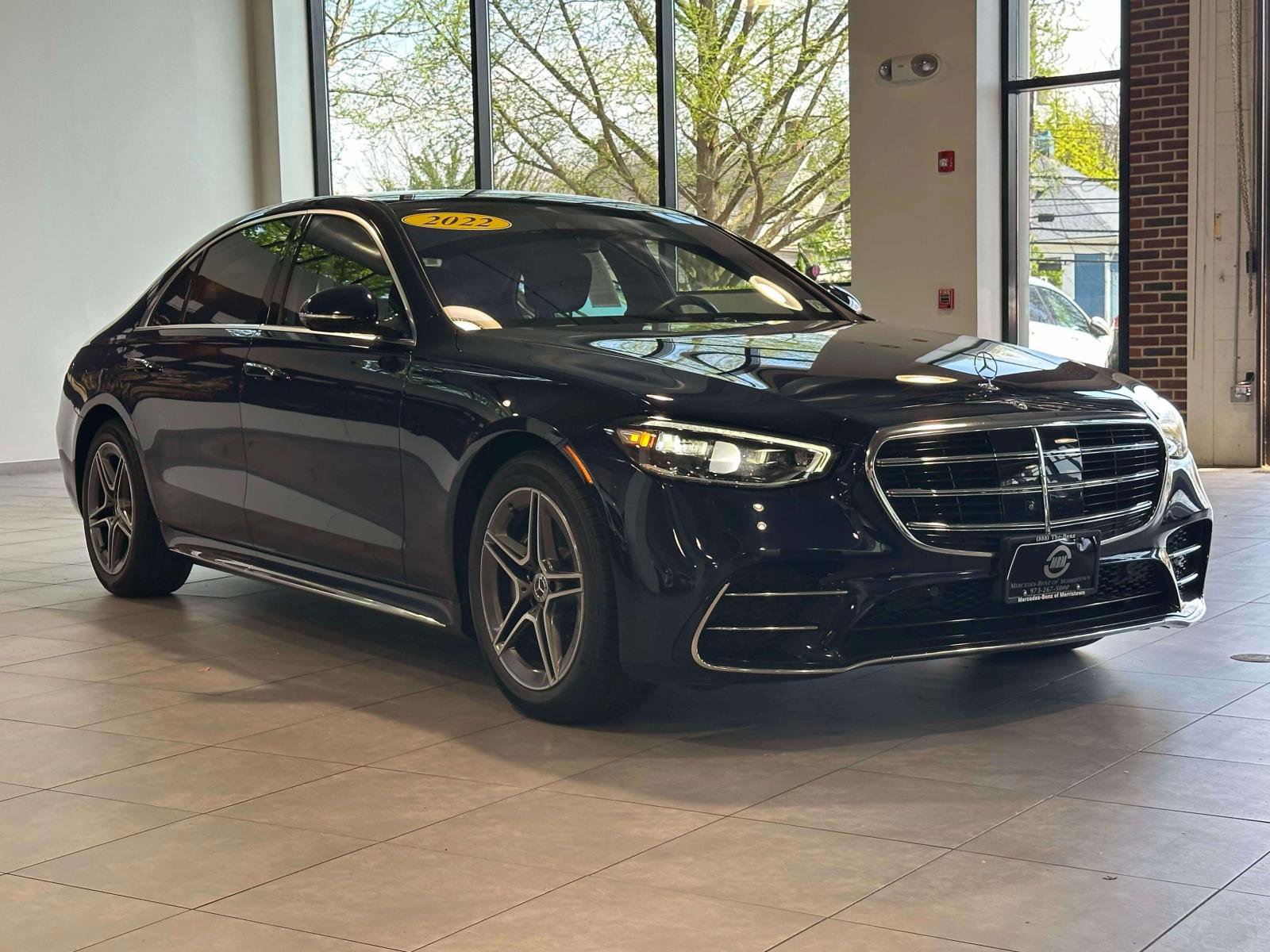 Certified 2022 Mercedes-Benz S 500 4MATIC image 2